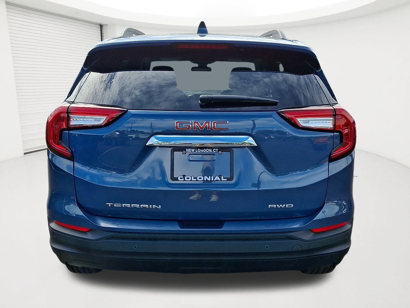 Certified 2024 GMC Terrain SLE w/ Driver Convenience Package image 5