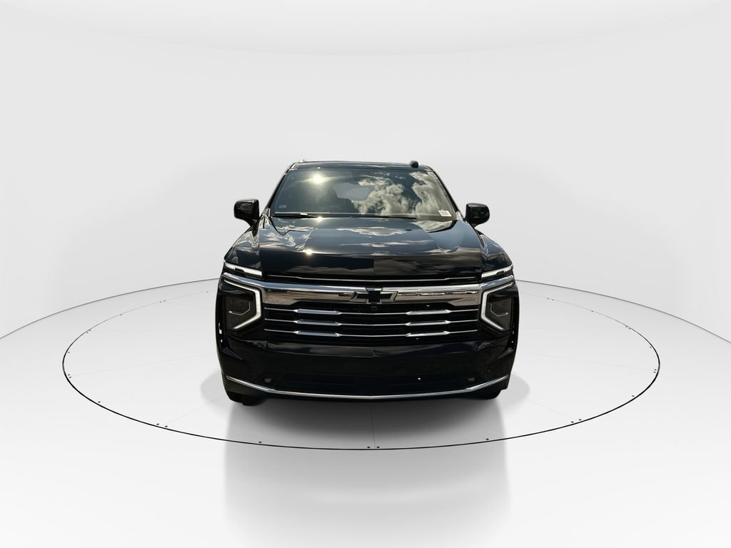 New 2026 Chevrolet Suburban LT w/ Comfort Package AWD/4WD image 3