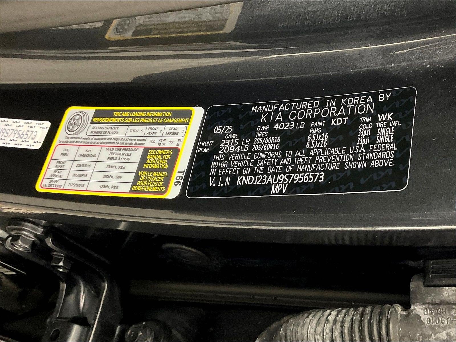 Used 2025 Kia Soul LX w/ LX Technology Package FWD image 17