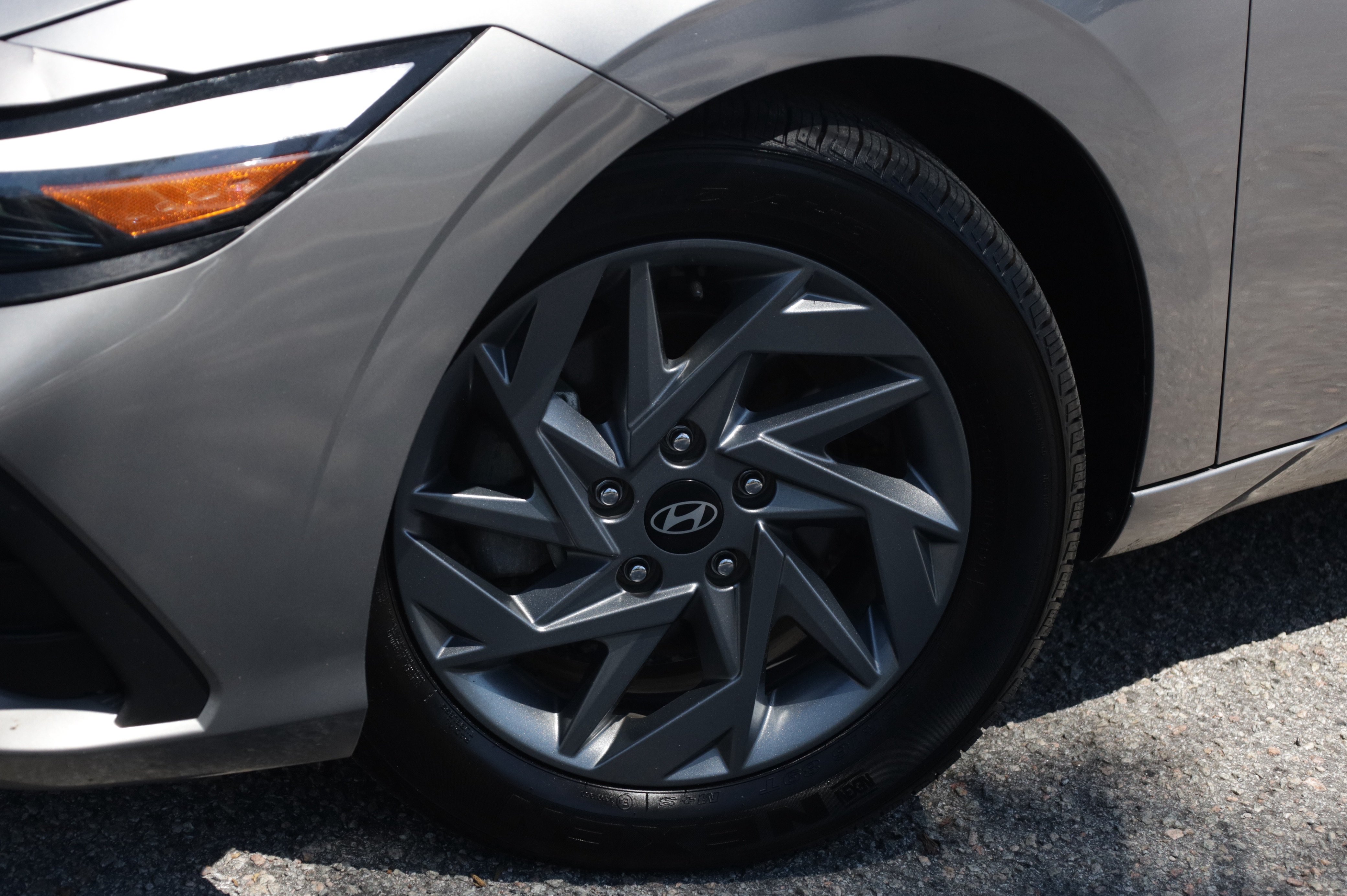 Used 2024 Hyundai Elantra SEL FWD image 16