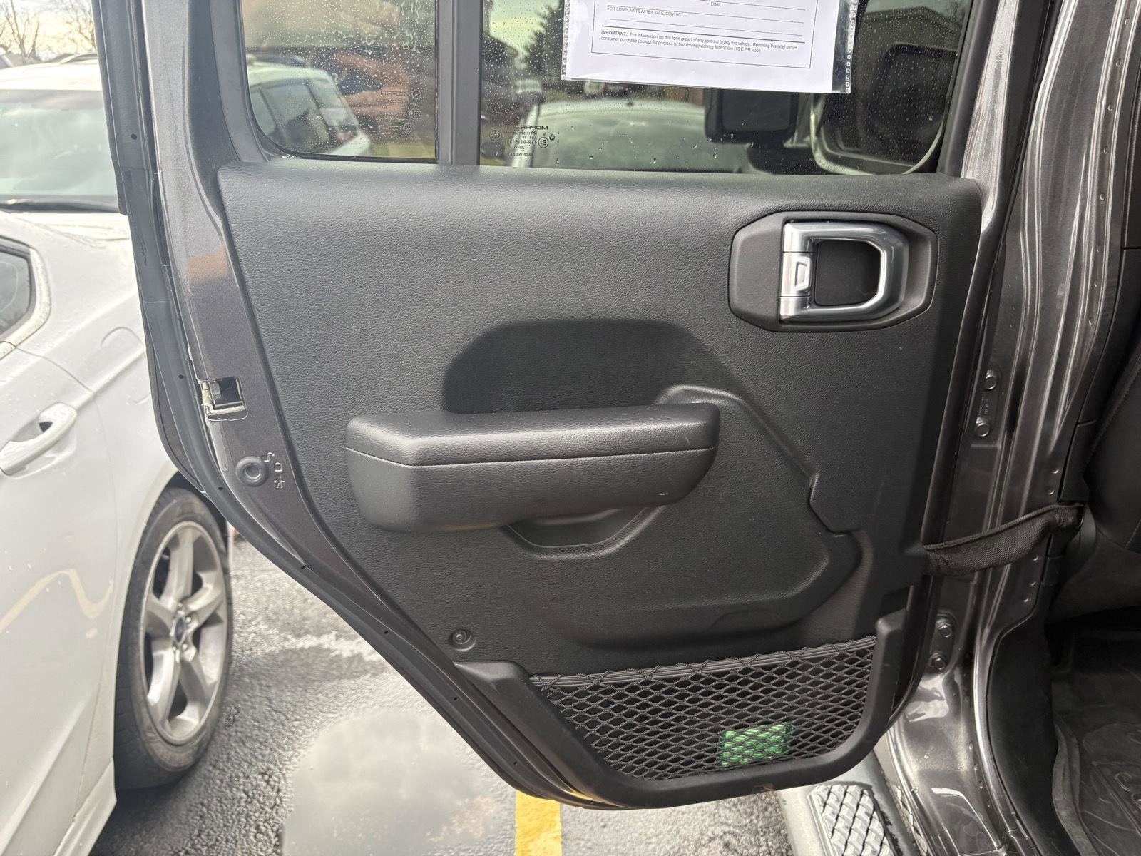 Used 2021 Jeep Gladiator Sport image 12