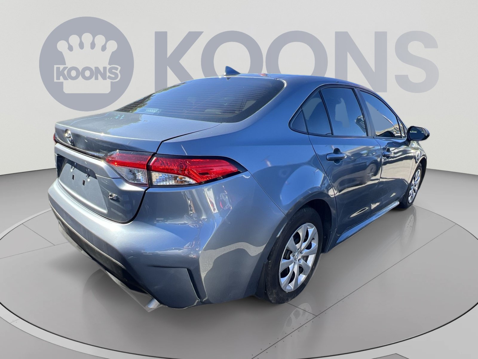 Used 2025 Toyota Corolla LE FWD image 4