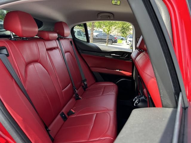 Used 2020 Alfa Romeo Stelvio RWD image 25