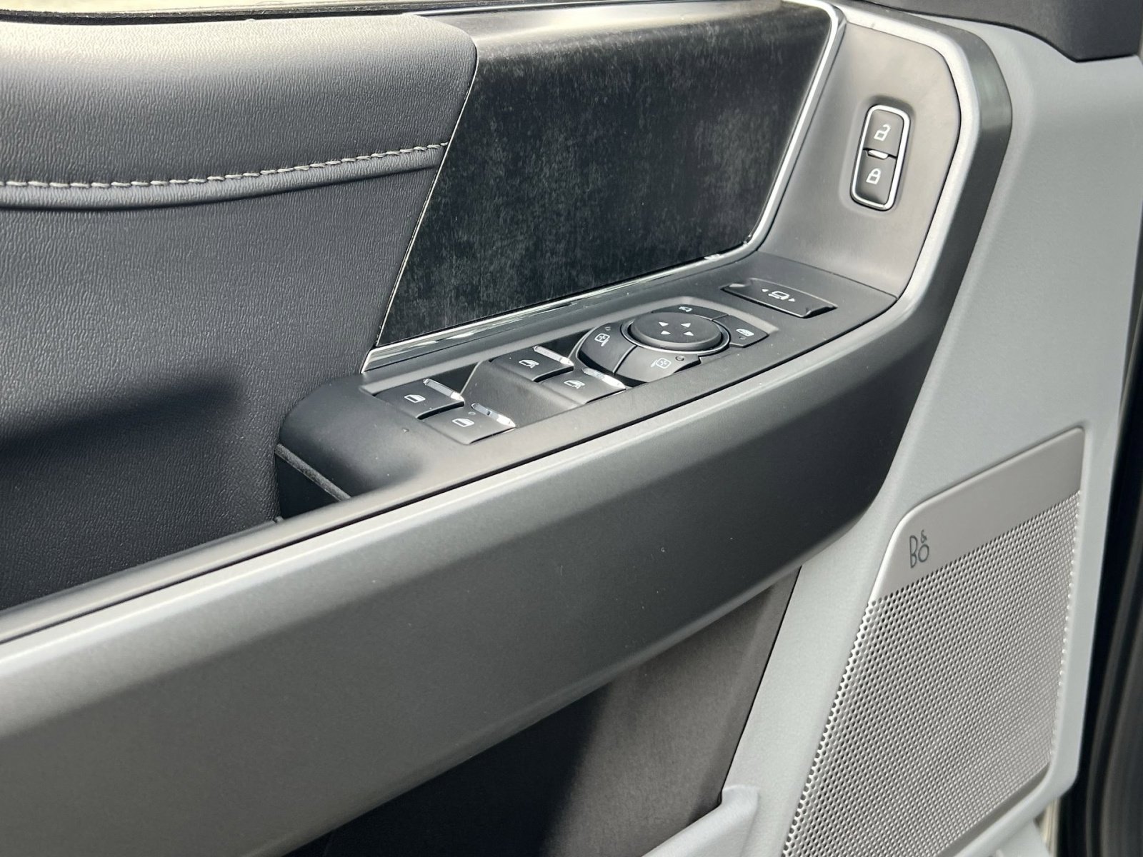 New 2026 Ford F250 XLT w/ XLT Premium Package image 15