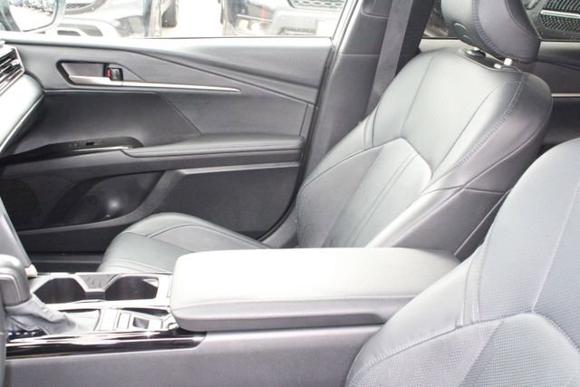 Used 2025 Toyota Camry XSE FWD image 28