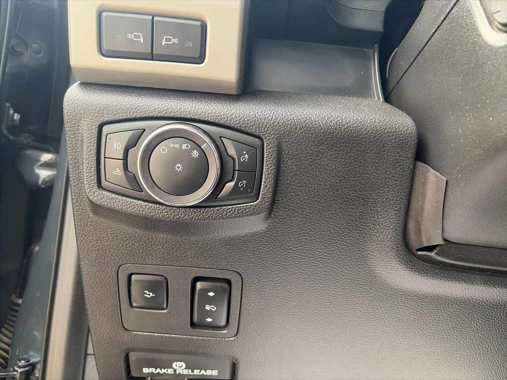 Used 2021 Ford F250 Lariat w/ Lariat Ultimate Package AWD/4WD image 14