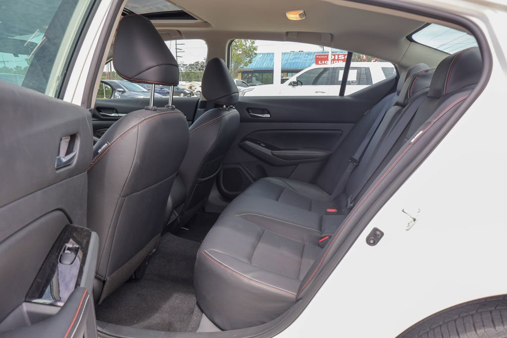 Used 2023 Nissan Altima 2.5 SR w/ SR Premium Package AWD/4WD image 9