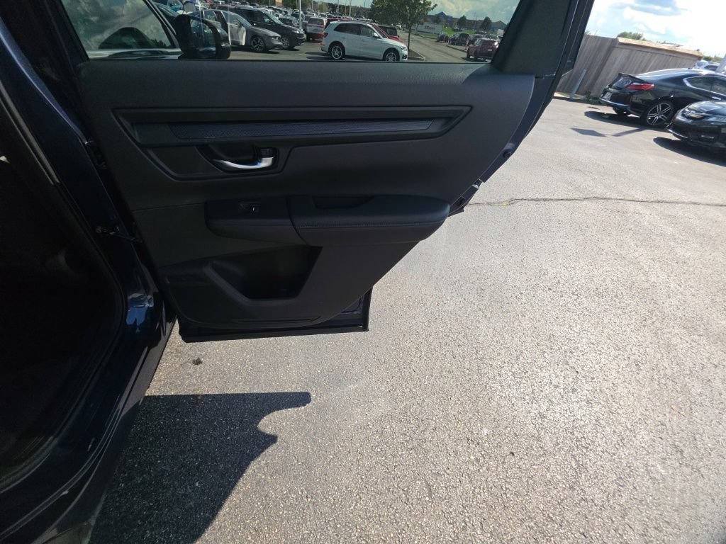 Used 2025 Honda CR-V LX image 28