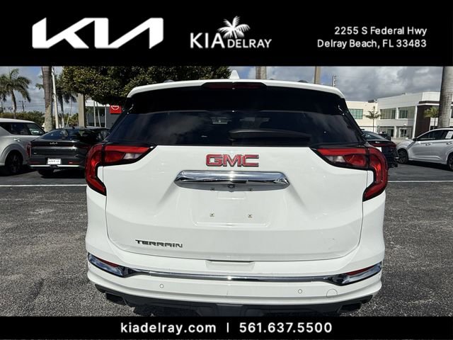 Used 2020 GMC Terrain Denali w/ Denali Premium Package FWD image 4