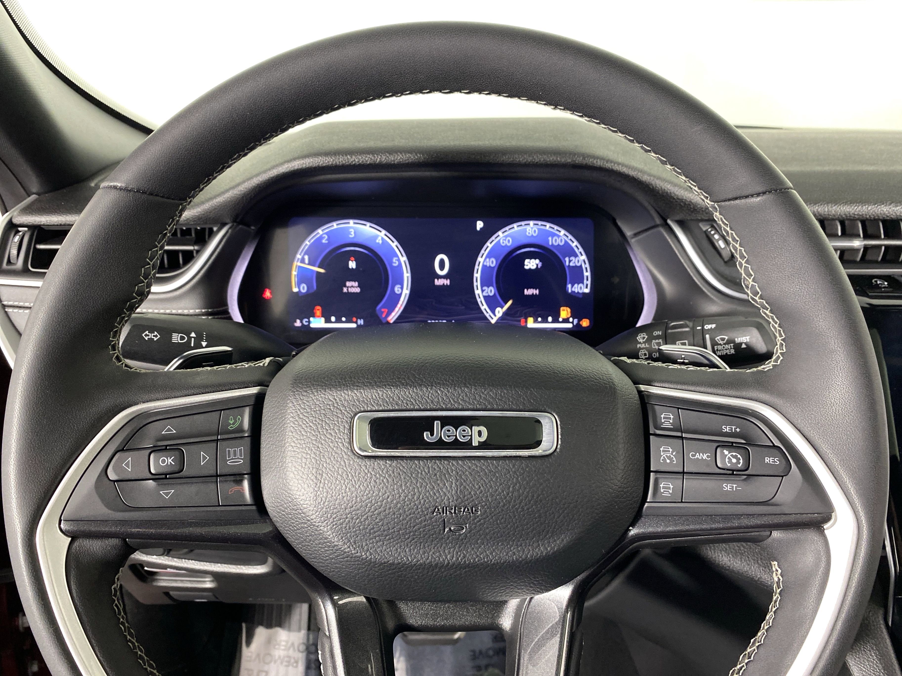 Used 2023 Jeep Grand Cherokee Altitude AWD/4WD image 21