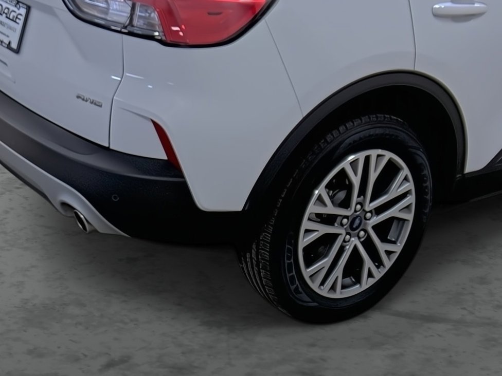 Used 2022 Ford Escape SEL image 12