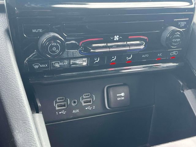 Used 2023 Jeep Grand Cherokee L Laredo RWD image 40