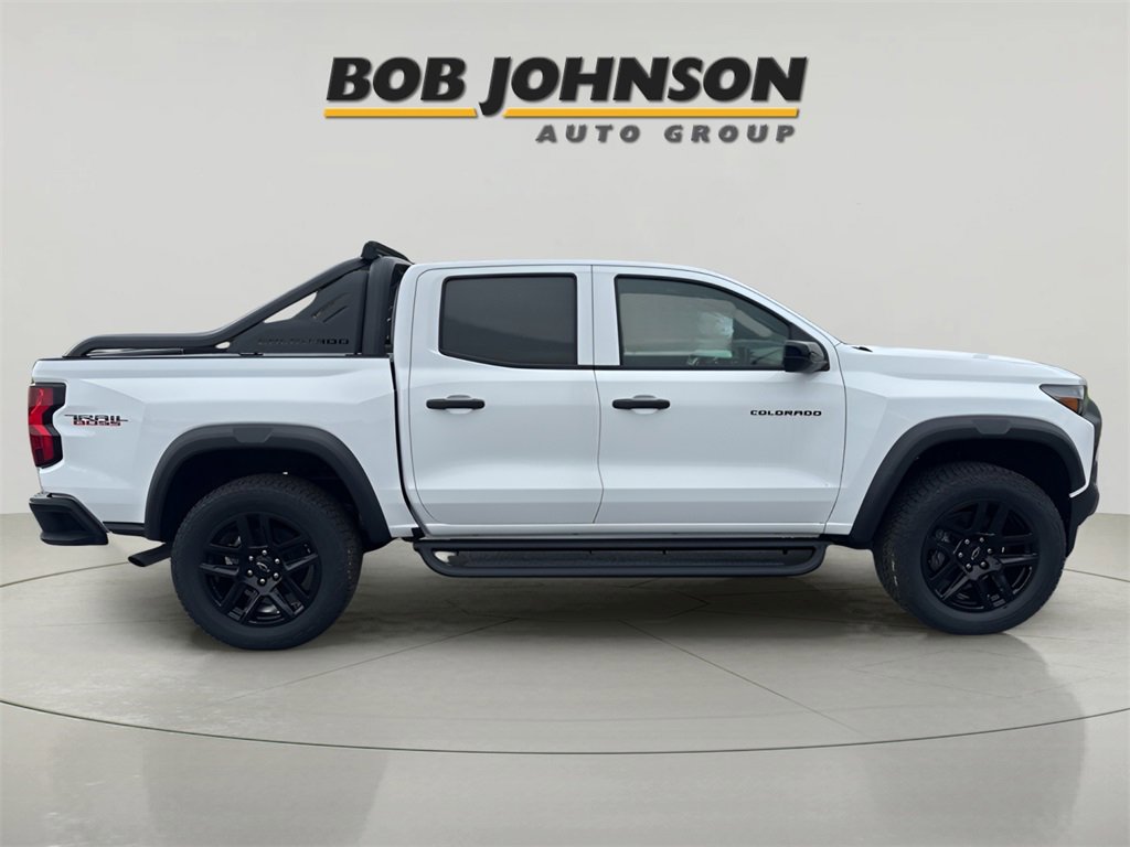 Used 2025 Chevrolet Colorado Trail Boss w/ Midnight Edition image 8