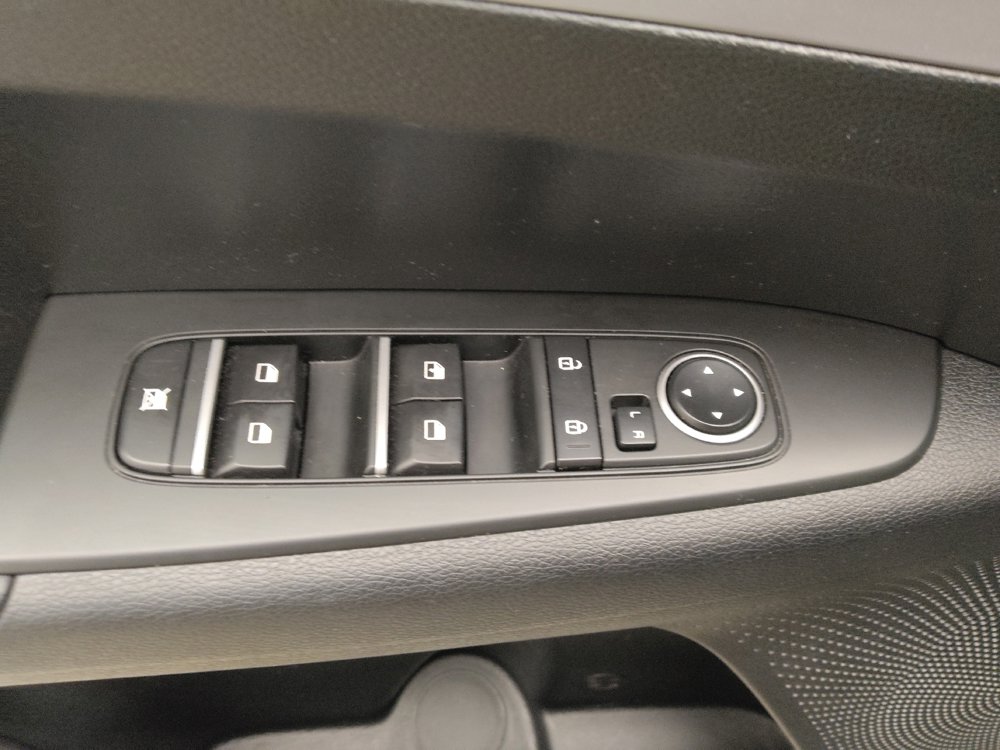 Used 2024 Kia Forte LXS image 27