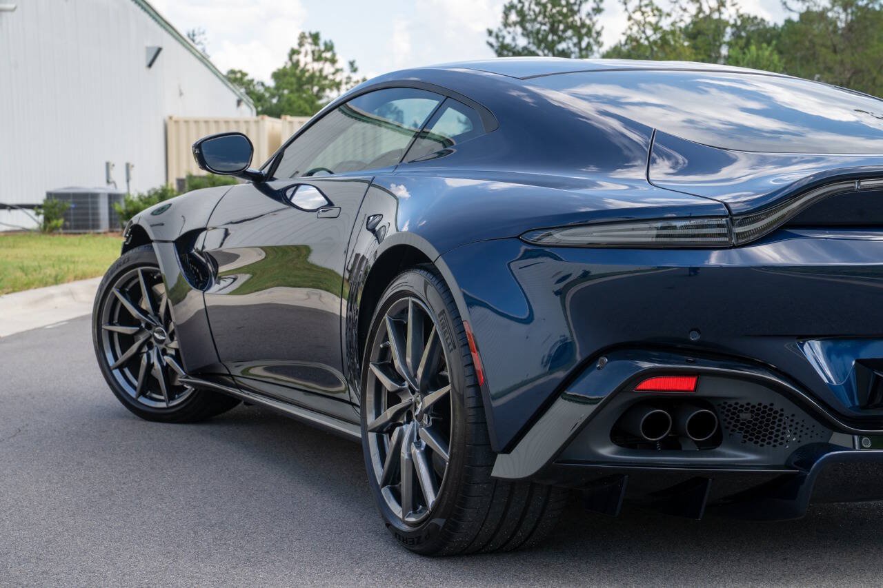 Used 2020 Aston Martin V8 Vantage Coupe RWD image 16
