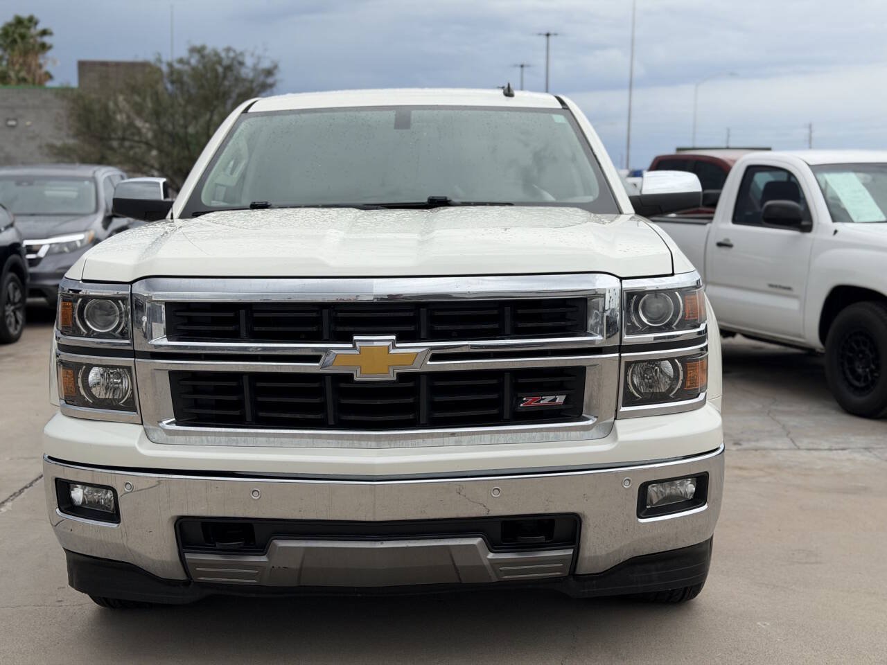 Used 2014 Chevrolet Silverado 1500 LTZ Z71 w/ LTZ Plus Package AWD/4WD image 3