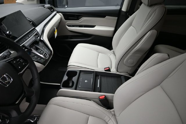 New 2027 Honda Odyssey Touring image 18