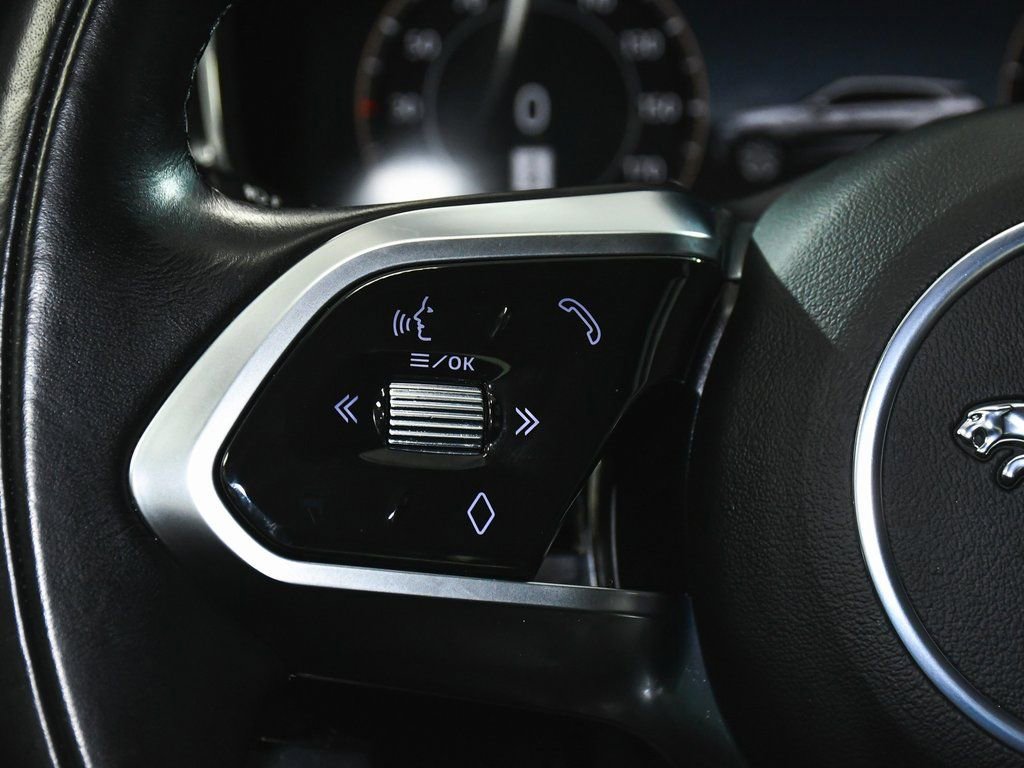 Used 2024 Jaguar F-PACE R-Dynamic S image 35