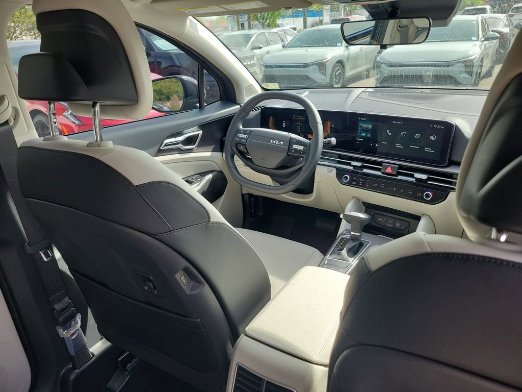 New 2026 Kia Sportage EX FWD image 13