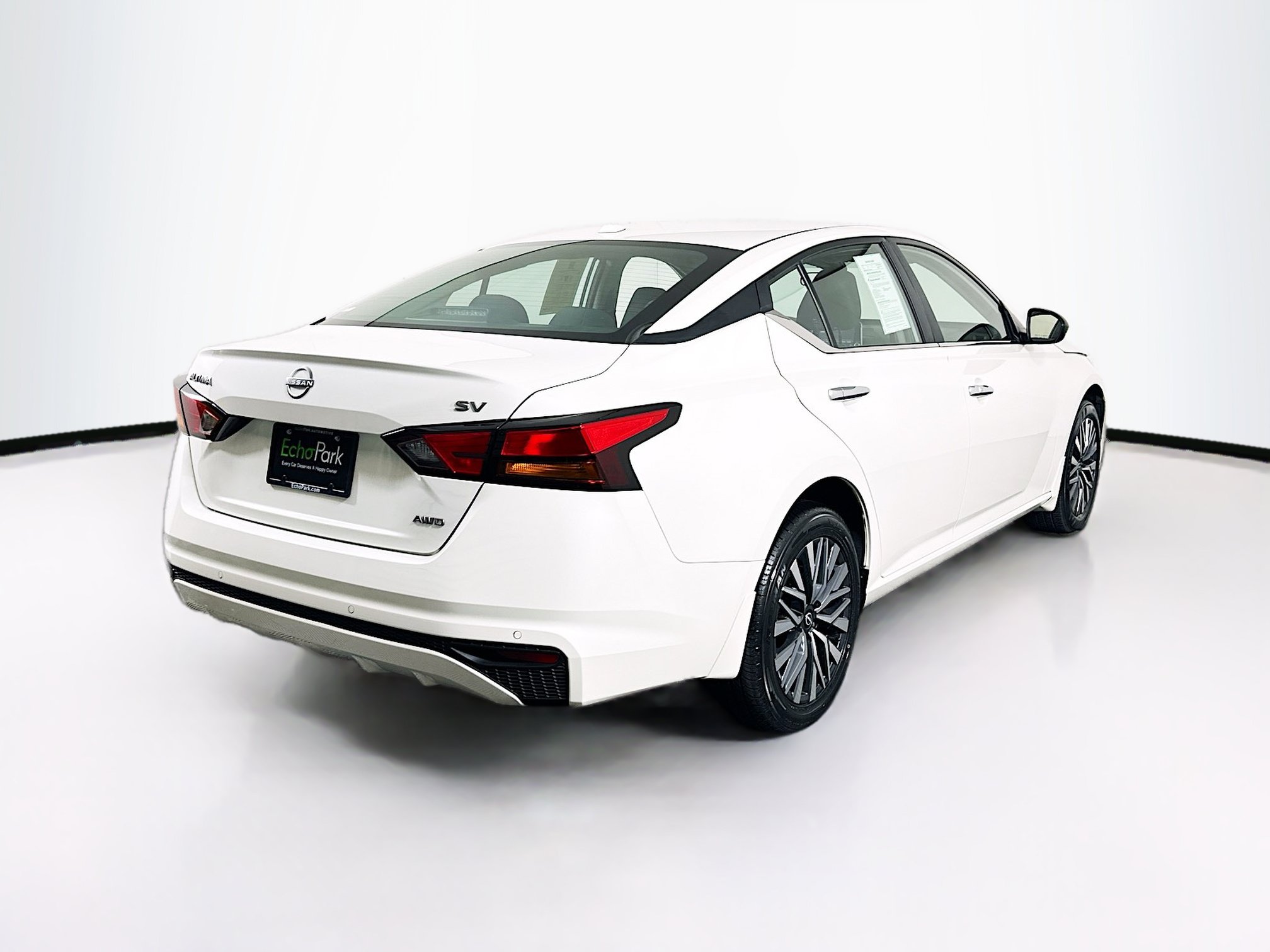 Used 2024 Nissan Altima 2.5 SV AWD/4WD image 9