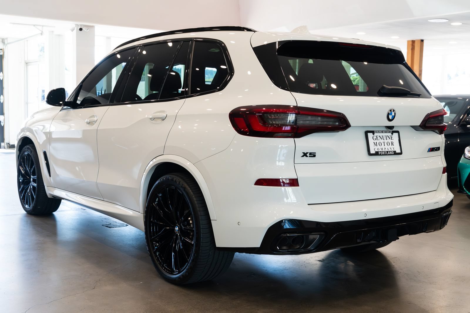 Used 2023 BMW X5 M50i w/ Executive Package AWD/4WD image 6