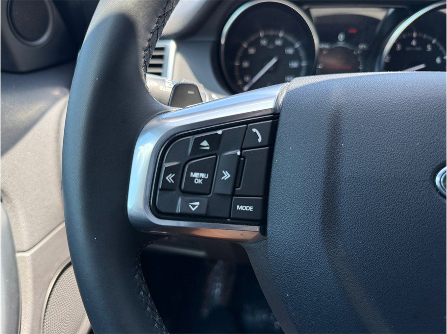 Used 2019 Land Rover Discovery Sport SE AWD/4WD image 26