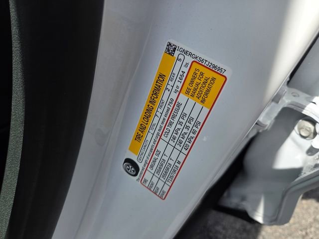 Used 2026 Chevrolet Traverse LT w/ Driver Confidence Package FWD image 16