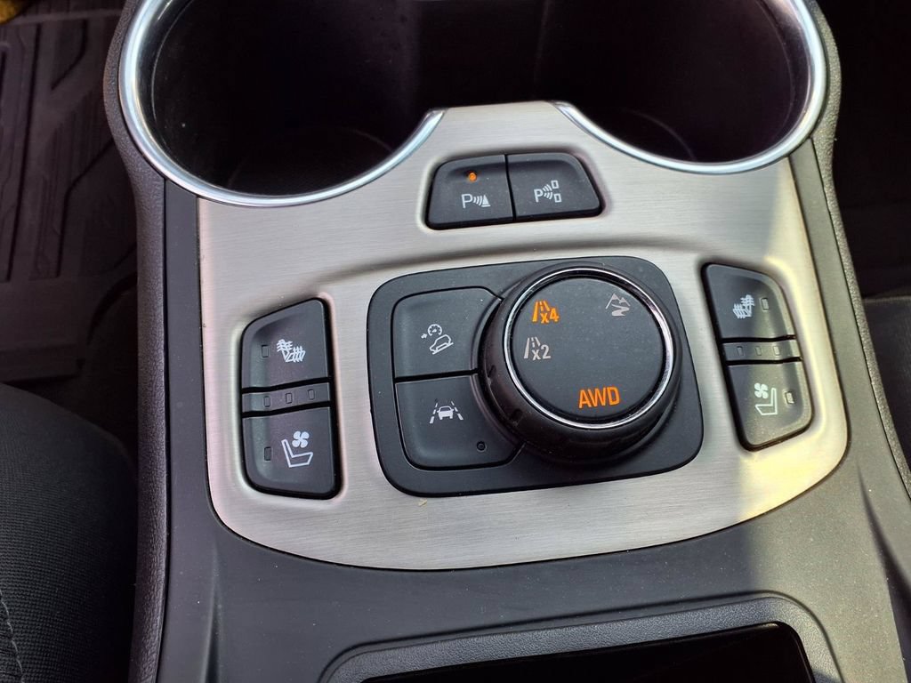 Used 2024 GMC Terrain Denali w/ Denali Premium Package AWD/4WD image 14