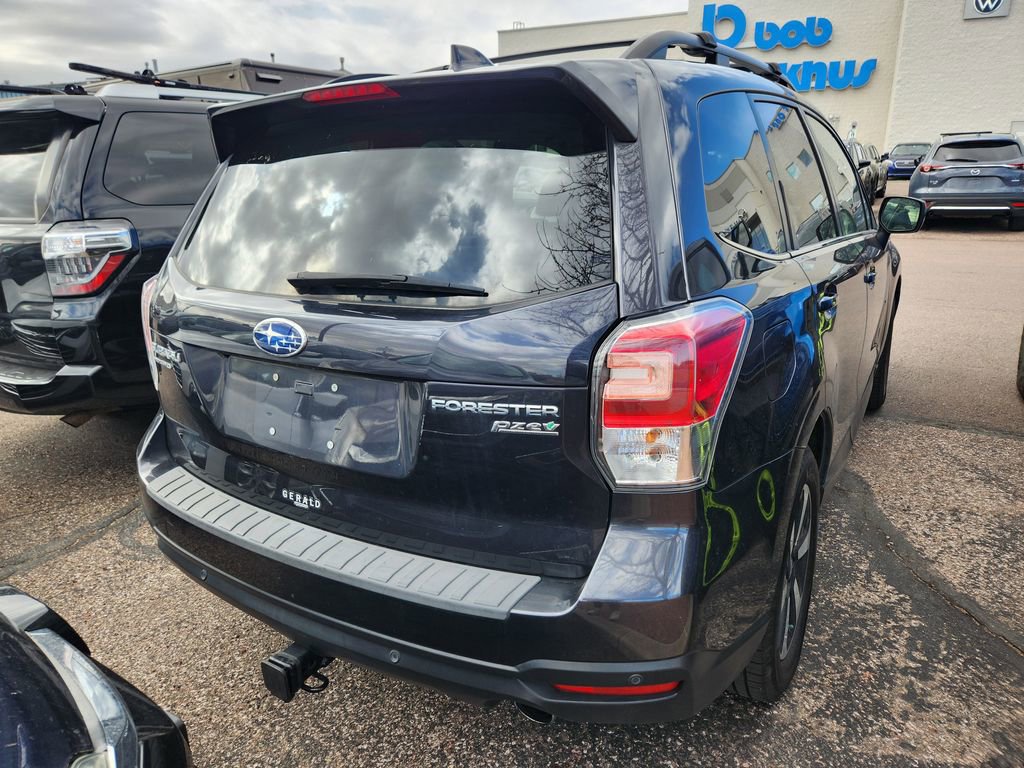 Used 2017 Subaru Forester 2.5i Limited image 9