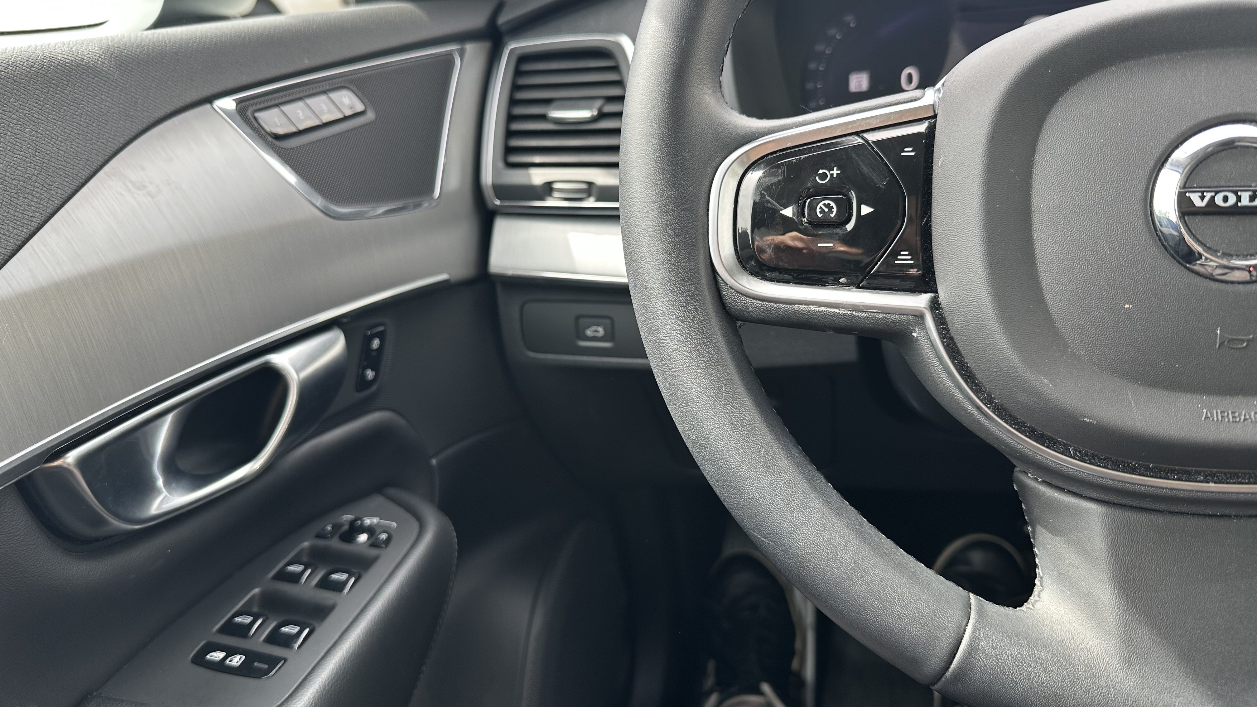 Used 2023 Volvo XC90 B5 Core w/ Protection Package Premier AWD/4WD image 20