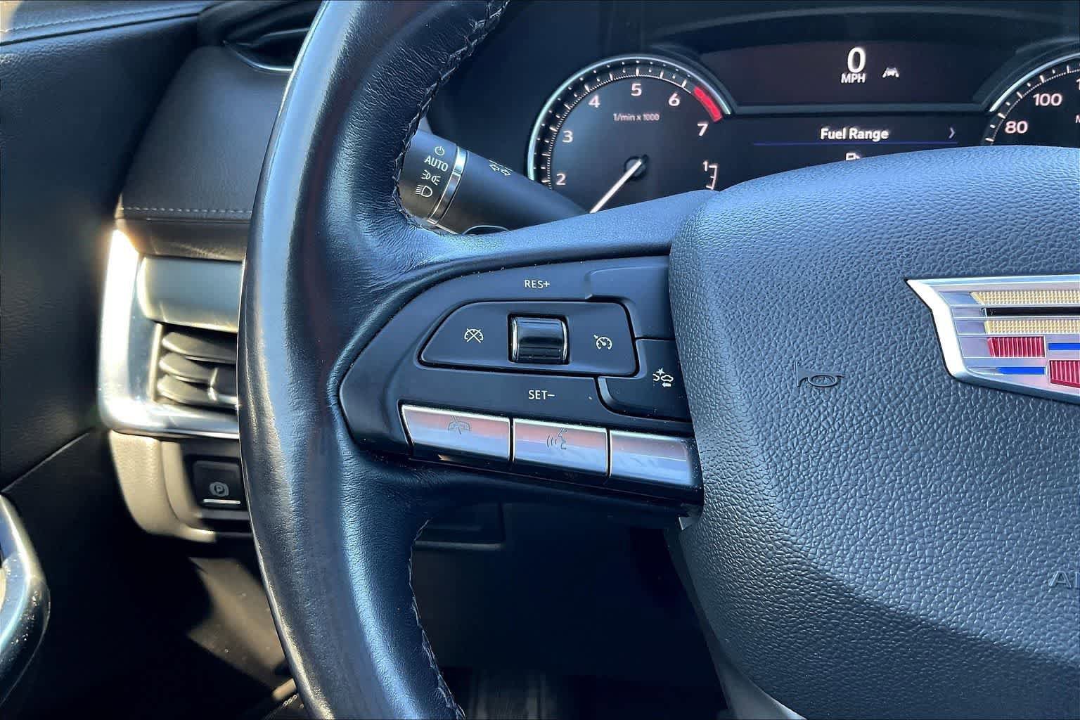 Used 2023 Cadillac XT4 Premium Luxury image 23