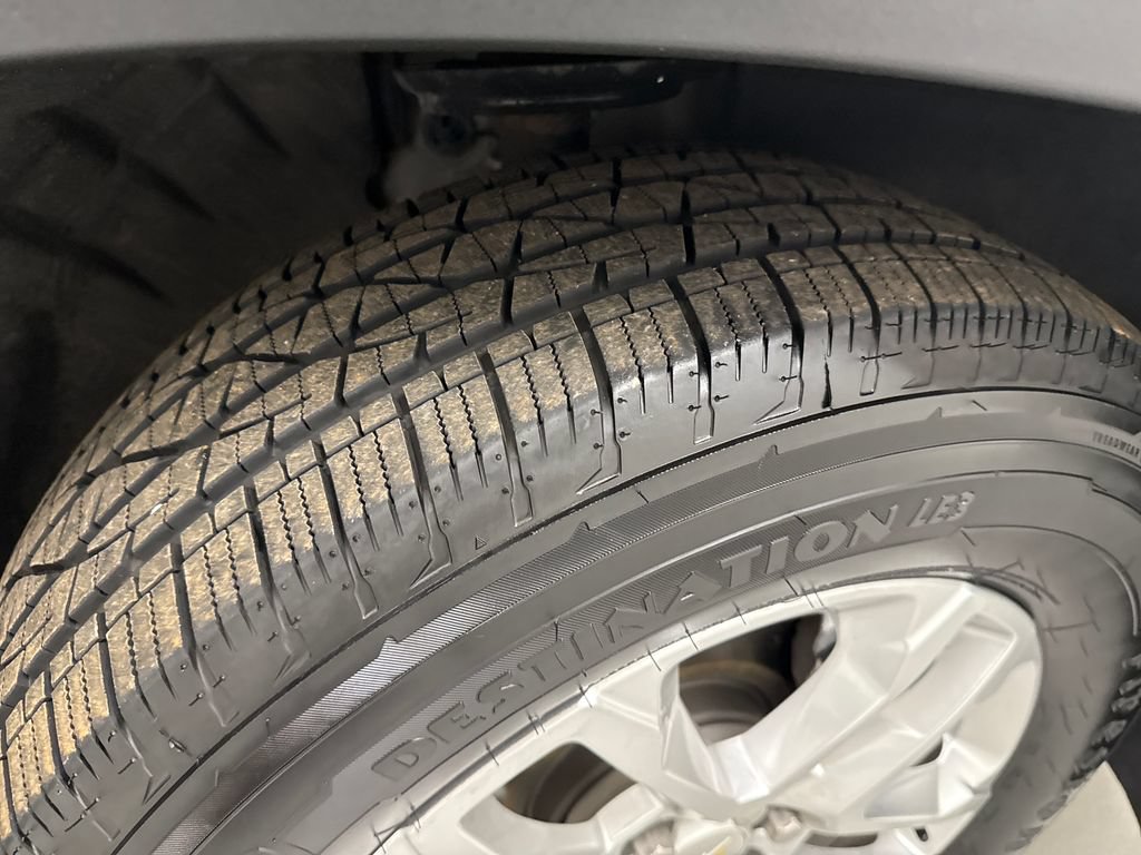 Used 2019 Chevrolet Traverse LT w/ LPO, Floor Liner Package AWD/4WD image 26