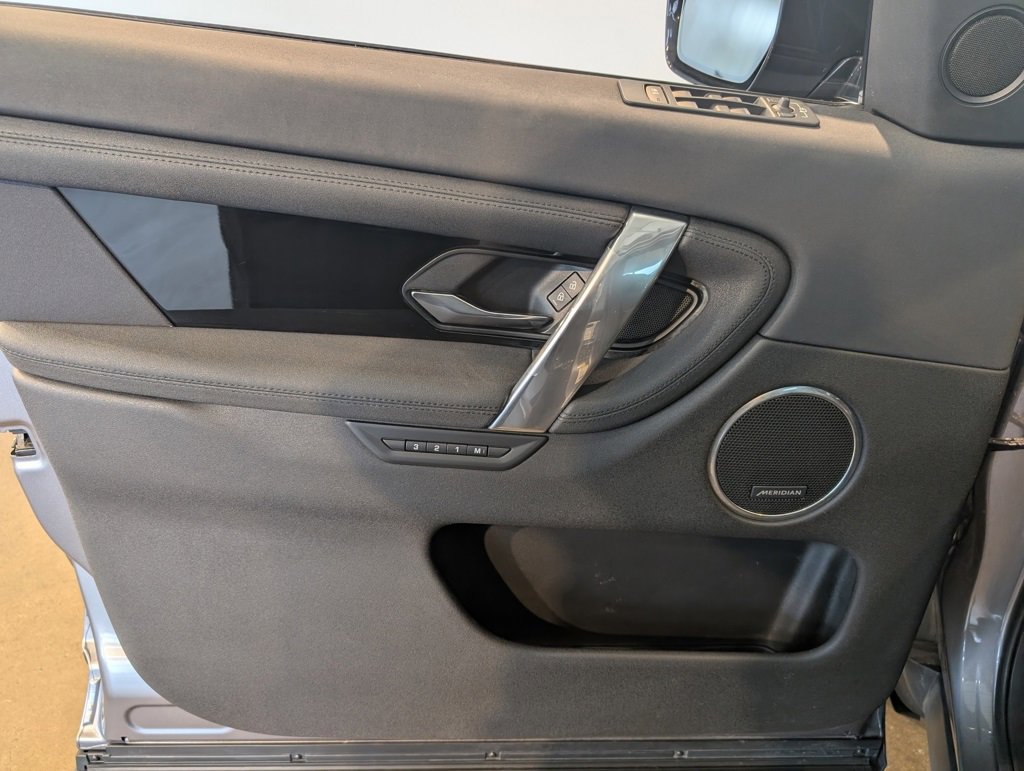 Used 2021 Land Rover Discovery Sport S image 11