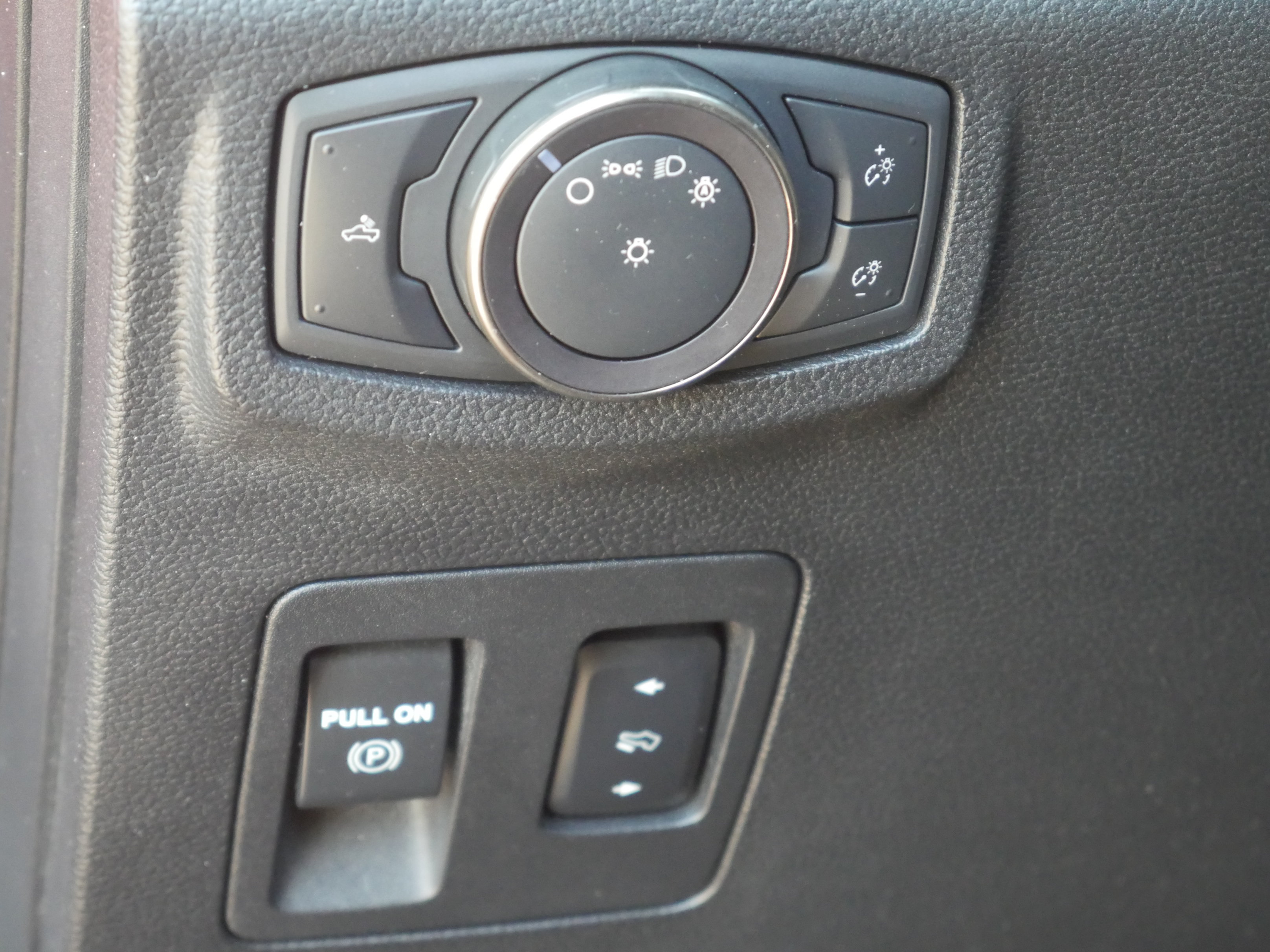 Used 2019 Ford F150 Raptor AWD/4WD image 5