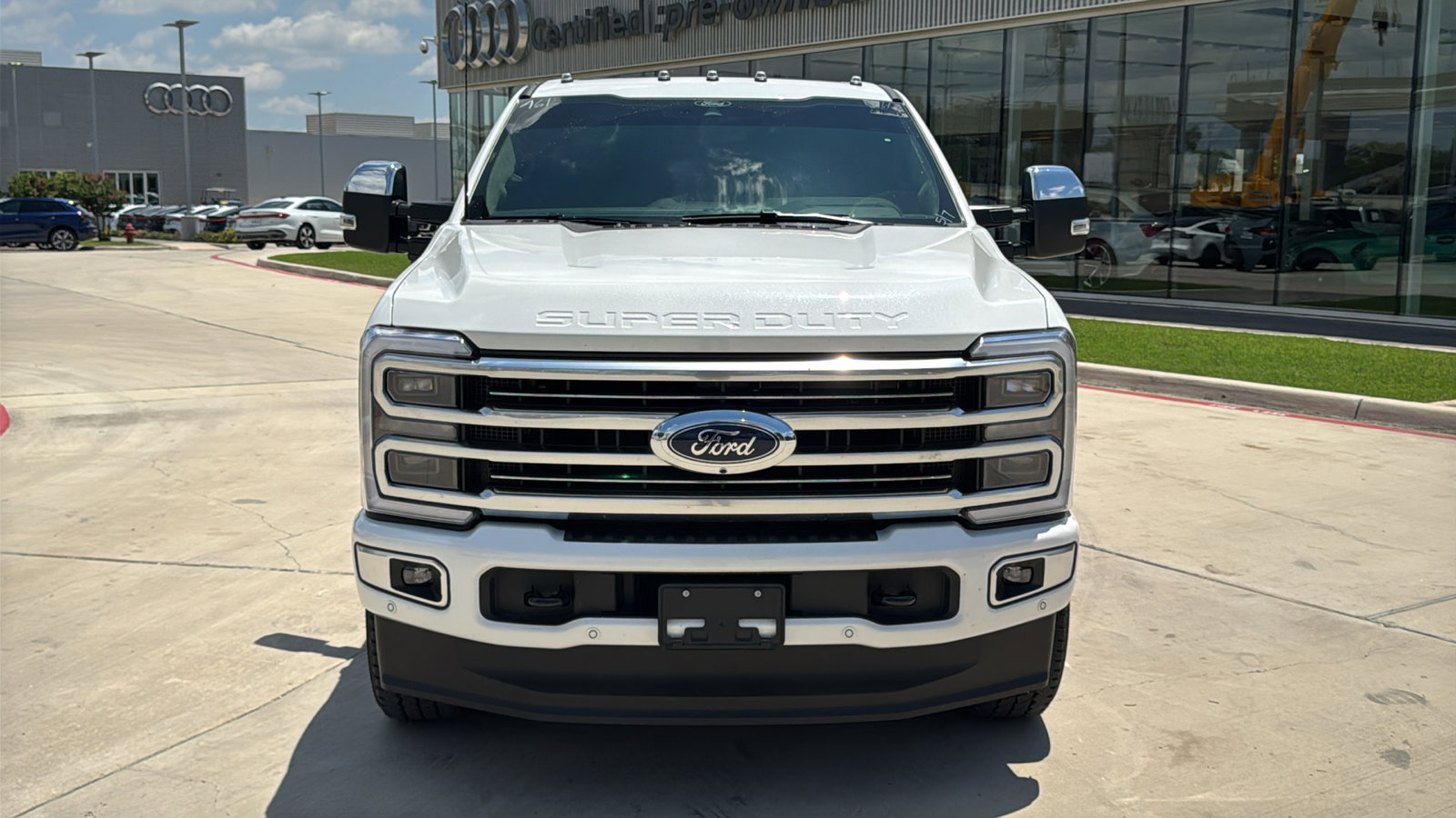 Used 2026 Ford F250 Platinum w/ Platinum Plus Package AWD/4WD image 2