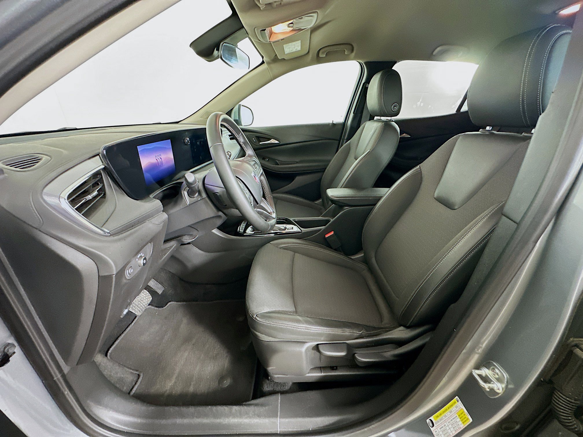 Used 2025 Buick Encore GX Preferred image 13
