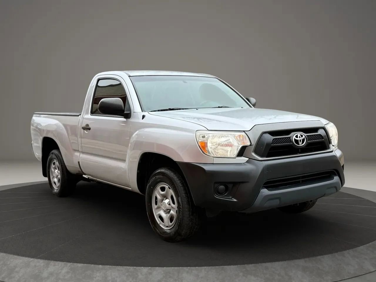Used 2013 Toyota Tacoma 2WD Regular Cab image 3