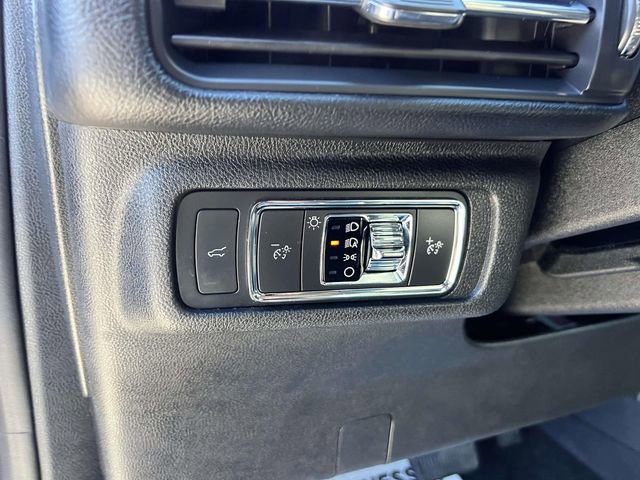 Used 2022 Lincoln Corsair AWD w/ Premium Package image 18