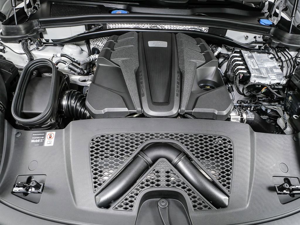 New 2026 Porsche Macan GTS image 38