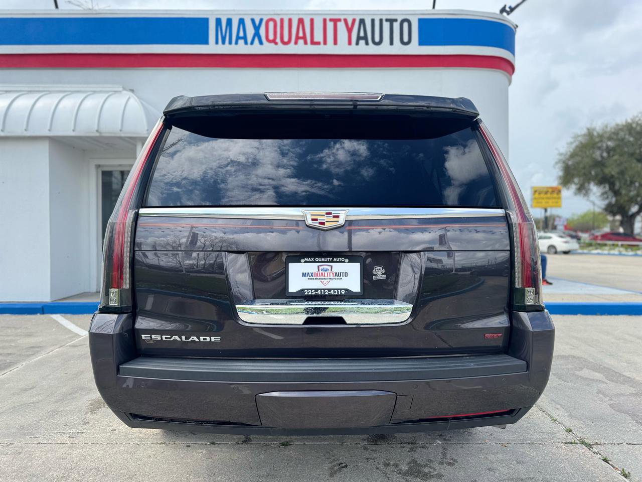 Used 2016 Cadillac Escalade ESV Luxury AWD/4WD image 22