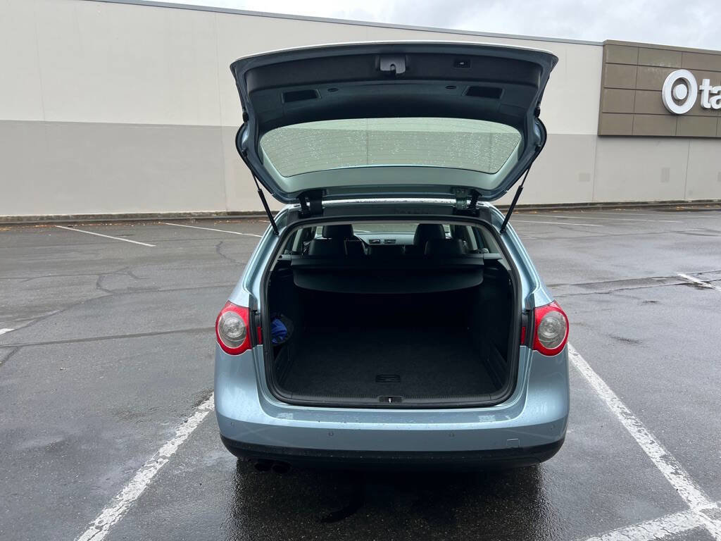 Used 2008 Volkswagen Passat 2.0T image 16