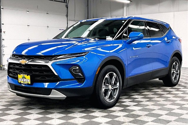 Used 2025 Chevrolet Blazer LT image 11