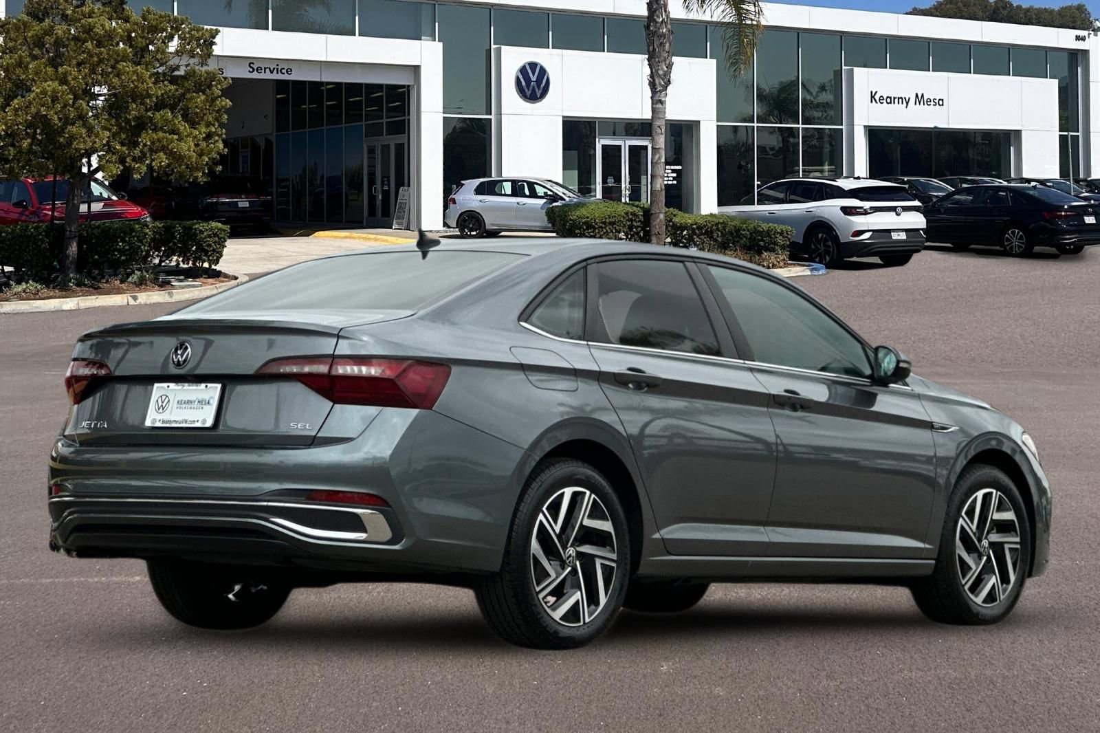 Used 2022 Volkswagen Jetta SEL FWD image 4