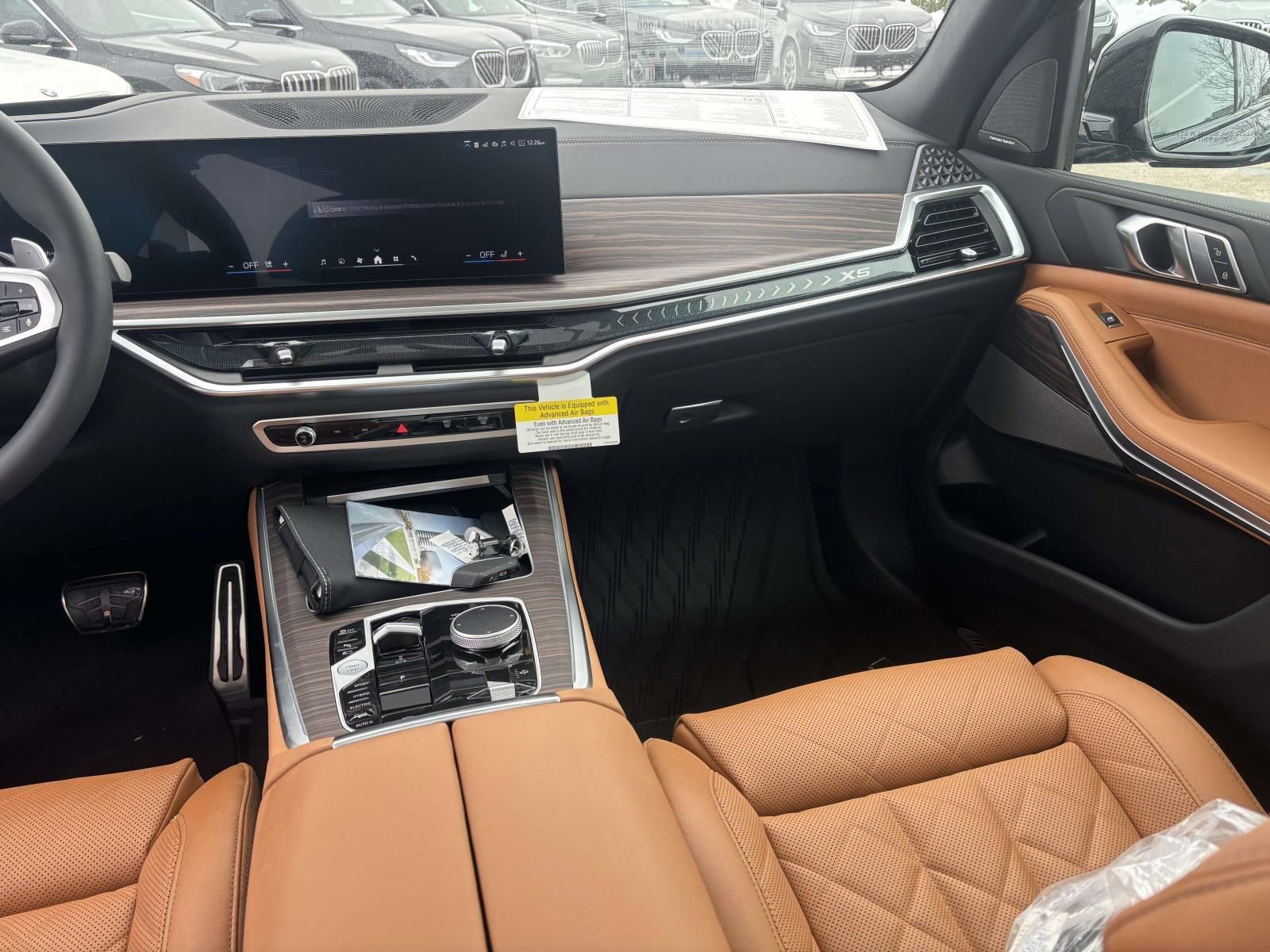 New 2026 BMW X5 xDrive50e w/ M Sport Package AWD/4WD image 32