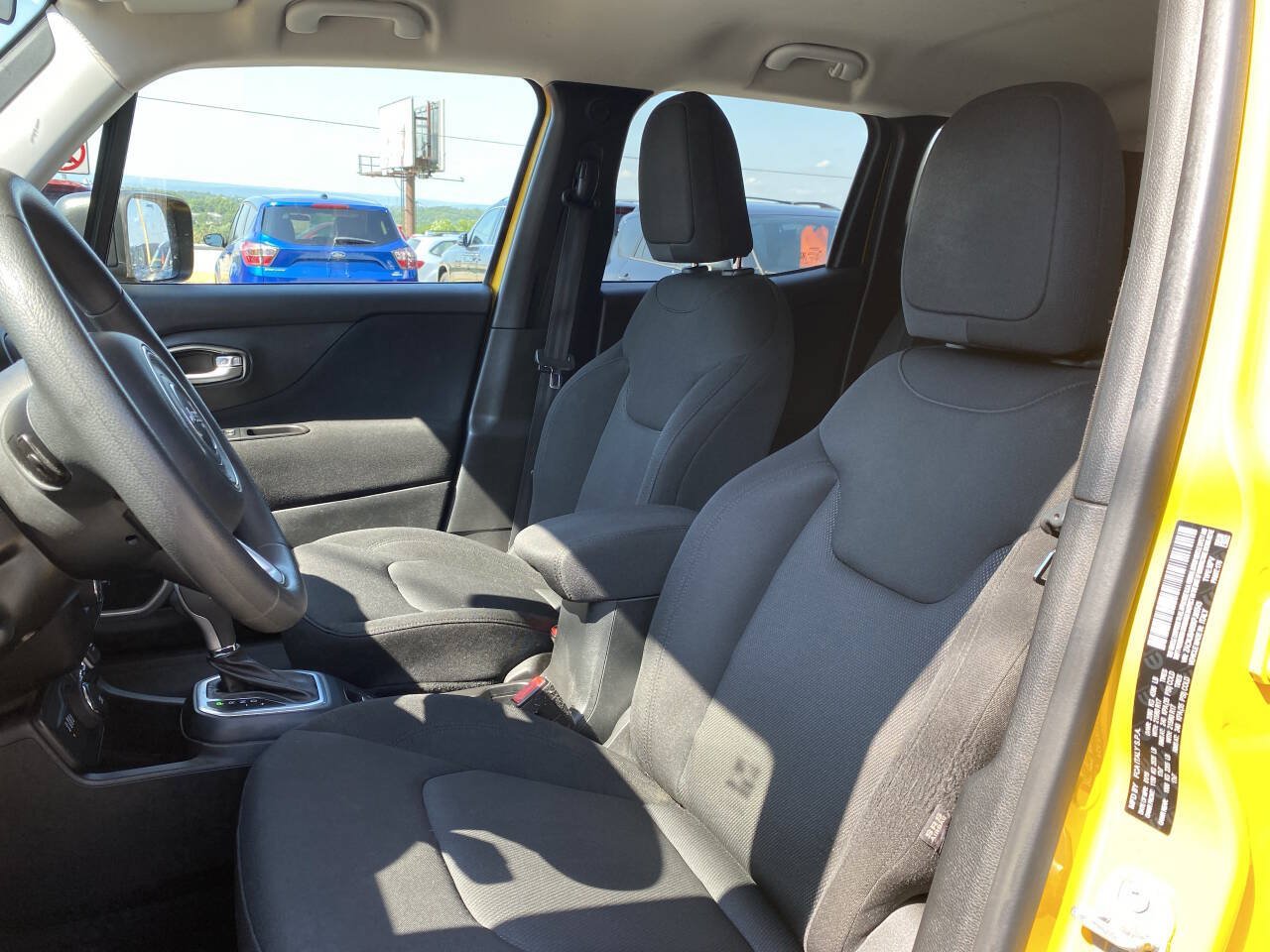 Used 2019 Jeep Renegade Sport w/ Sport Appearance Group AWD/4WD image 12