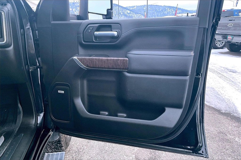Used 2021 GMC Sierra 3500 Denali w/ Denali Ultimate Package image 25