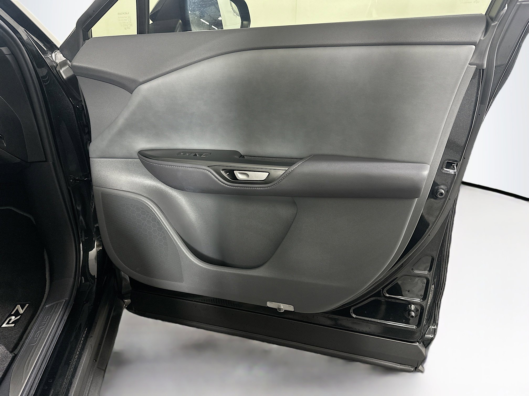 Used 2024 Lexus RZ 300e Premium w/ Accessory Package (Z1) FWD image 33