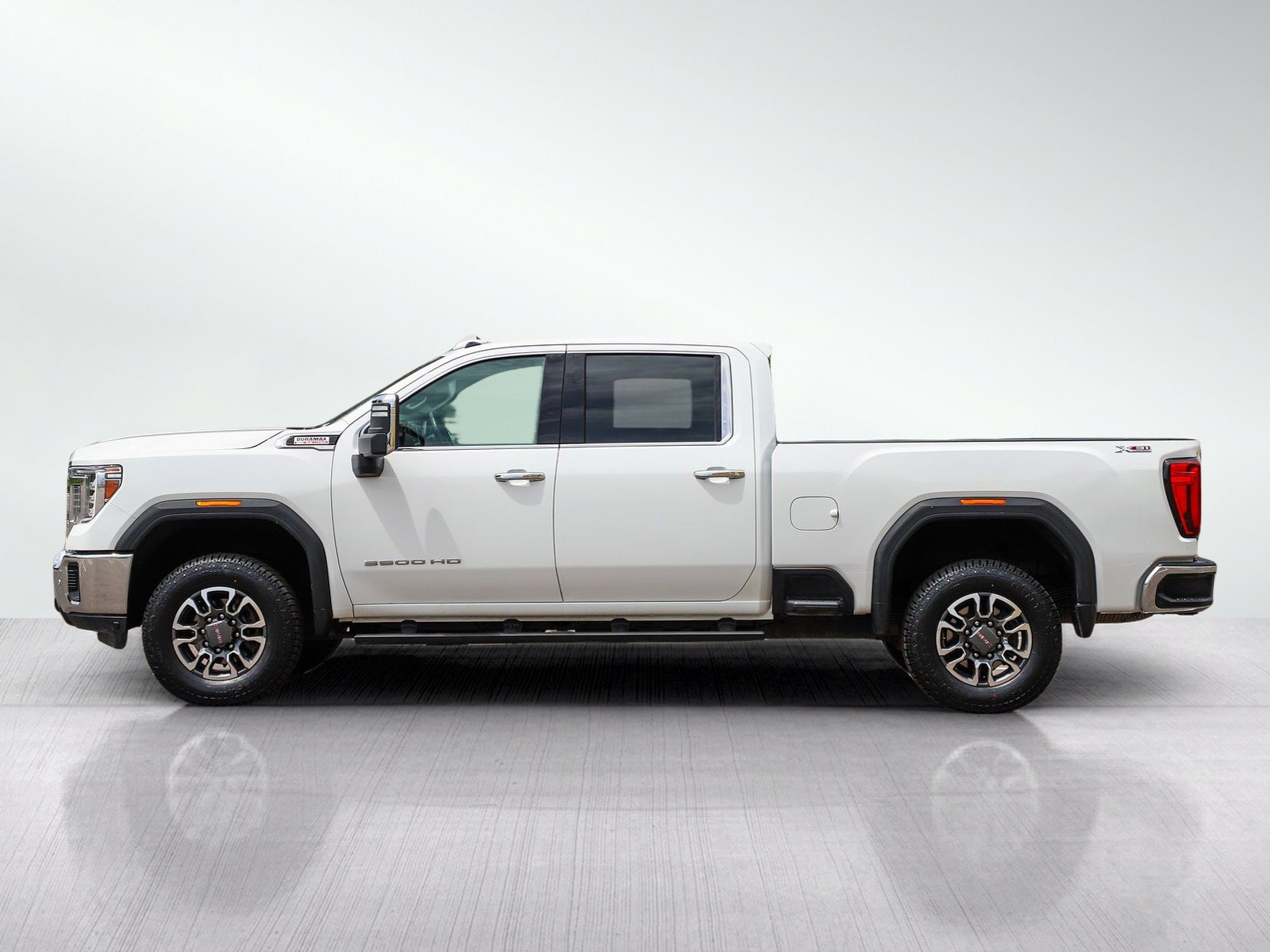 Used 2021 GMC Sierra 3500 SLT w/ SLT Convenience Package AWD/4WD image 2