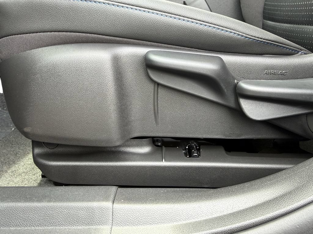 New 2026 Chevrolet Trax LT w/ Sunroof Package FWD image 10