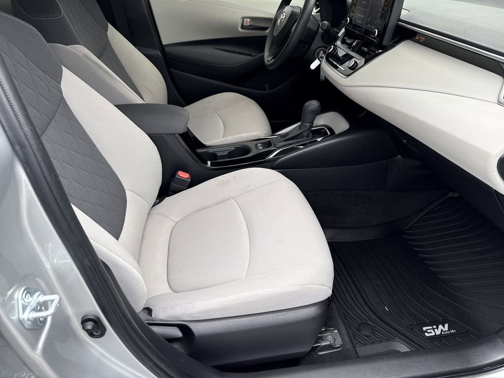 Used 2022 Toyota Corolla LE image 13